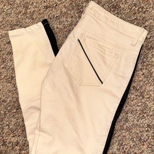 Free People‎ Cream Denim with Black
Leather Detail size 29